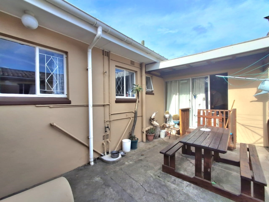 4 Bedroom Property for Sale in Summerpride Eastern Cape